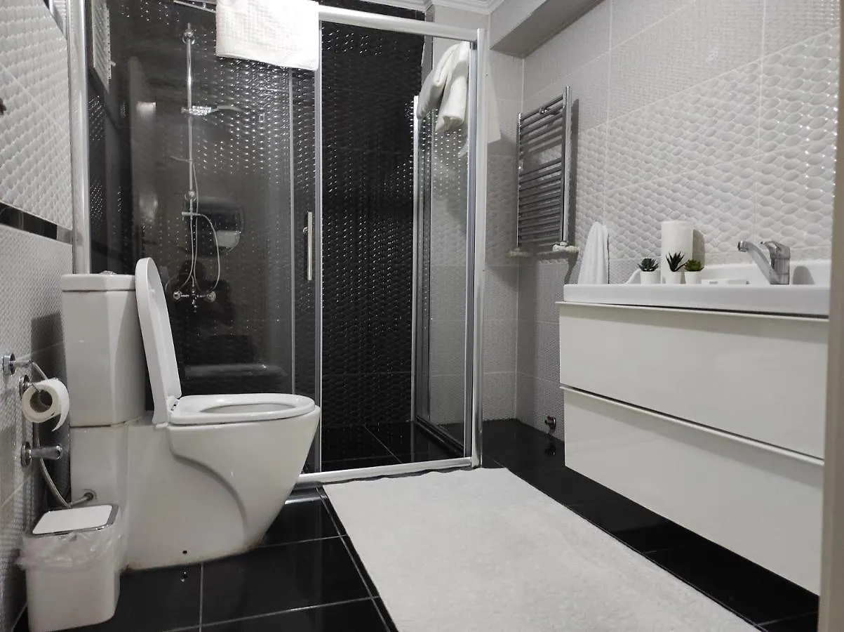 5 Minutes To Subway Apartment Istanbul Turkey