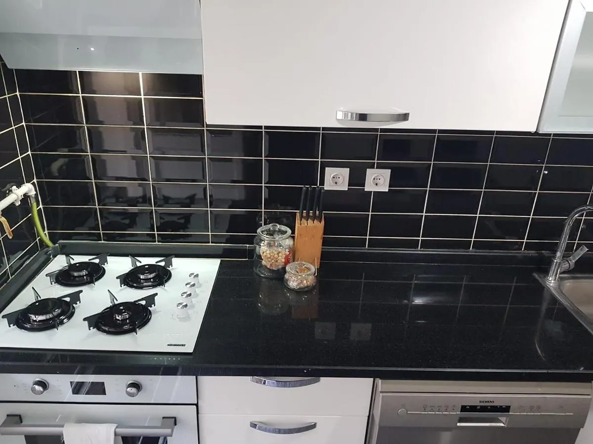 5 Minutes To Subway Apartment Istanbul