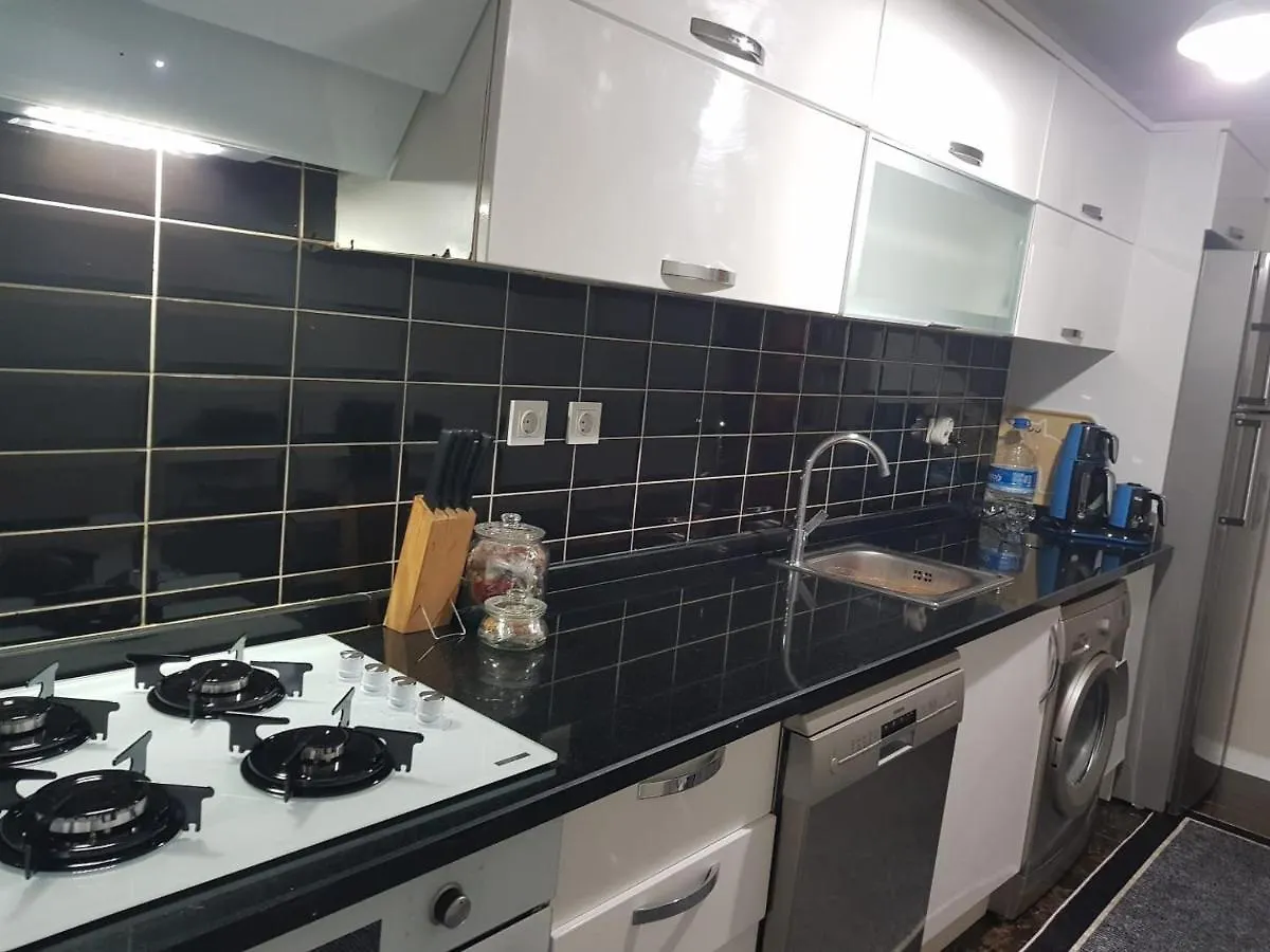 5 Minutes To Subway Apartment Istanbul
