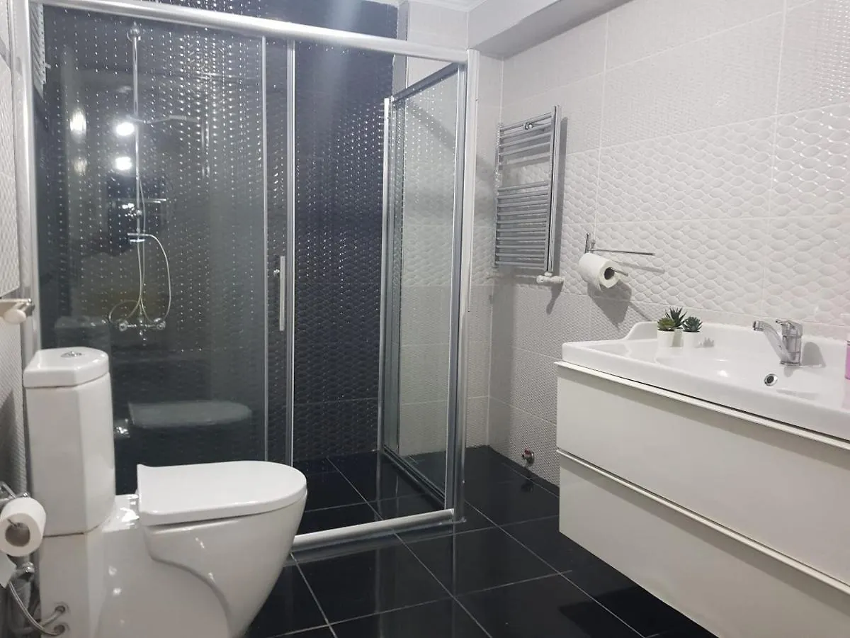 5 Minutes To Subway Apartment Istanbul