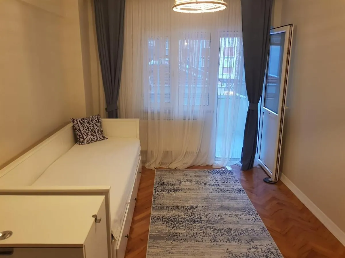5 Minutes To Subway Apartment Istanbul 0*,