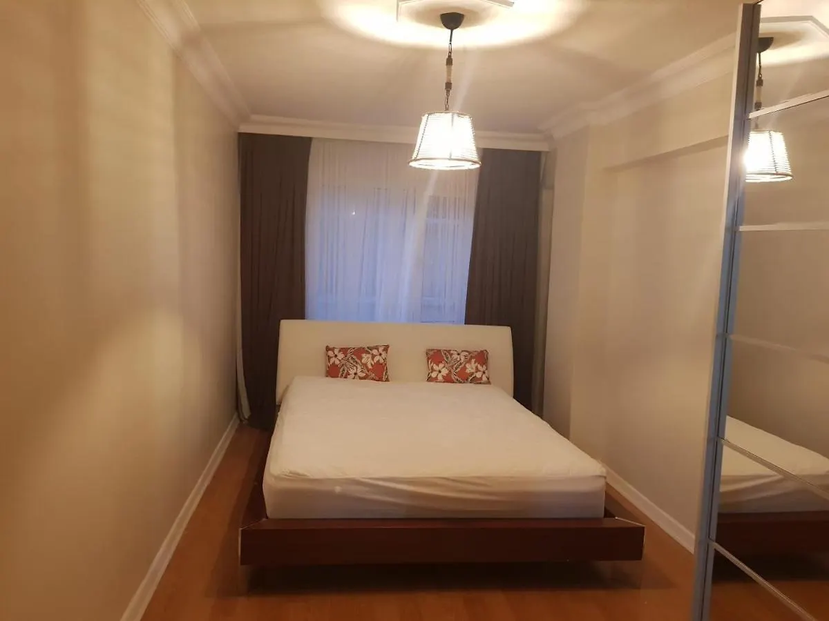 5 Minutes To Subway Apartment Istanbul