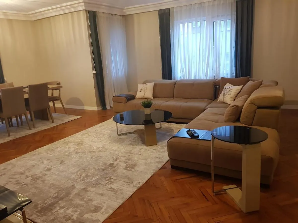 5 Minutes To Subway Apartment Istanbul