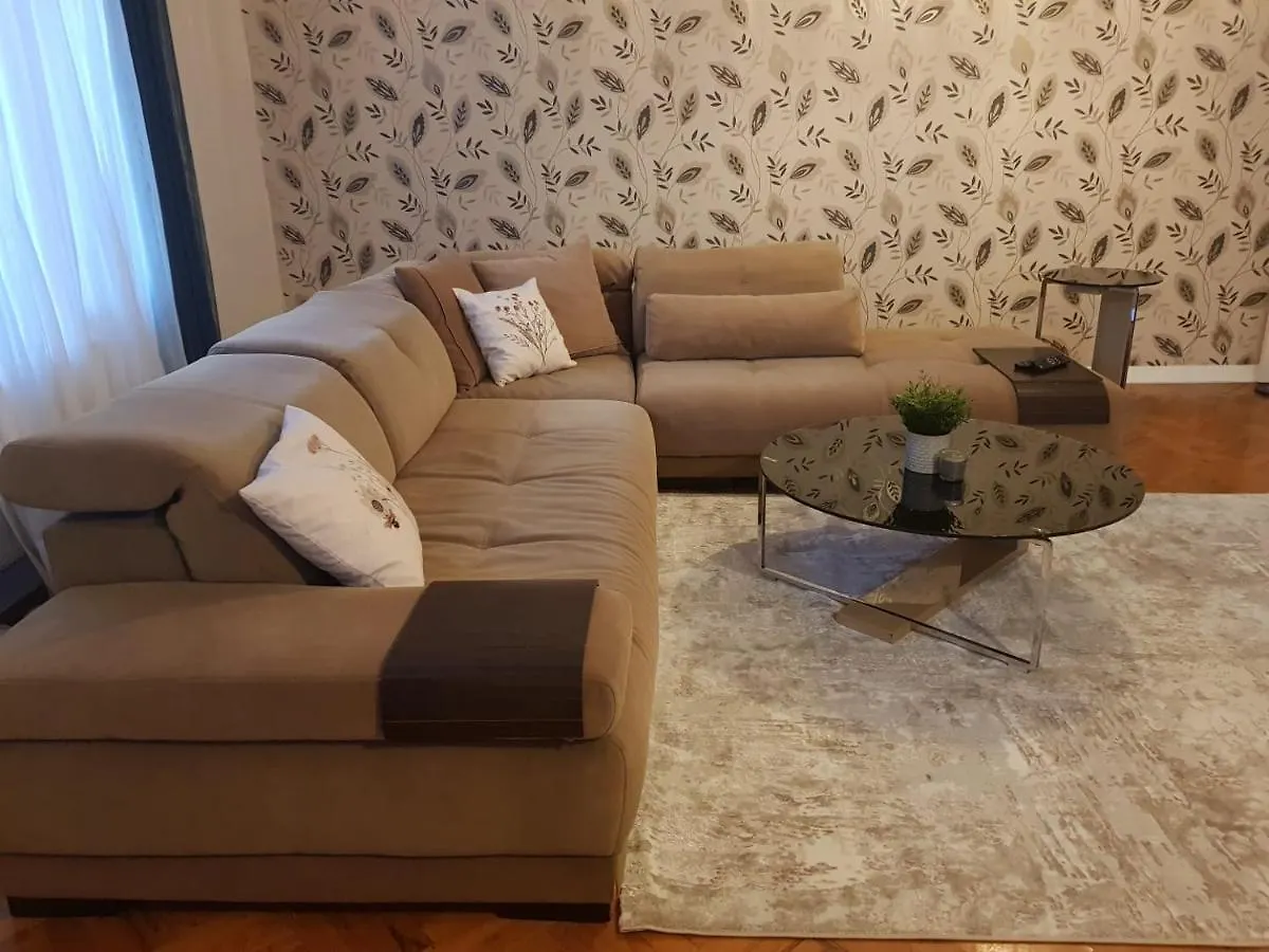 5 Minutes To Subway Apartment Istanbul