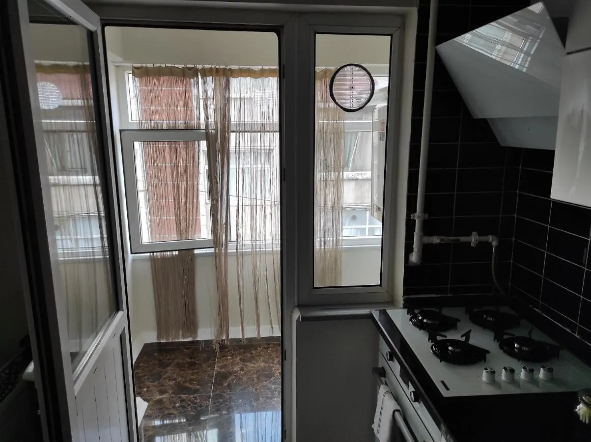 5 Minutes To Subway Apartment Istanbul