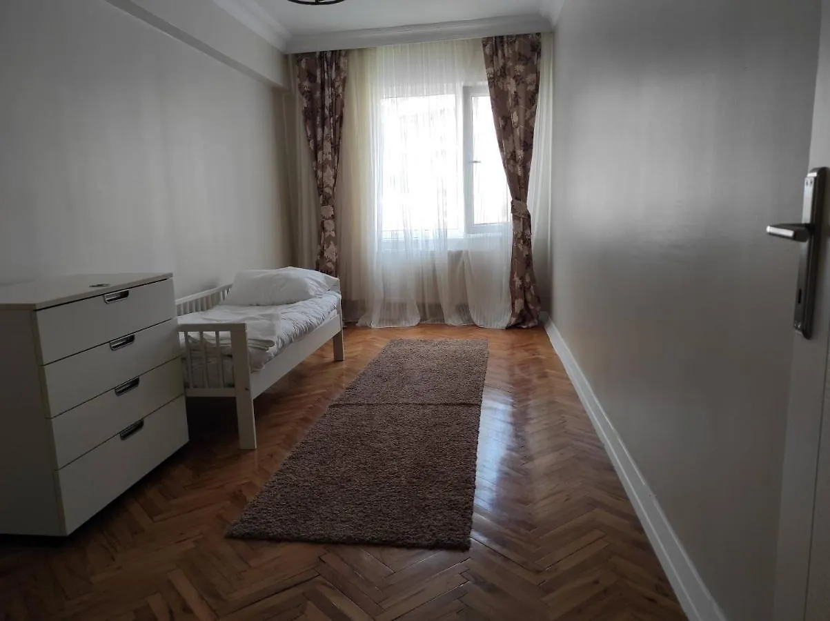 5 Minutes To Subway Apartment Istanbul